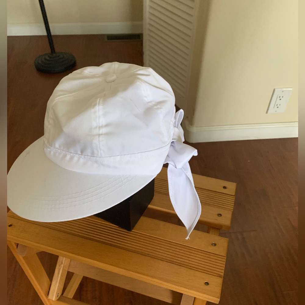 Ladies Killina large brim, sun hat, new with tags perfect for your  activities